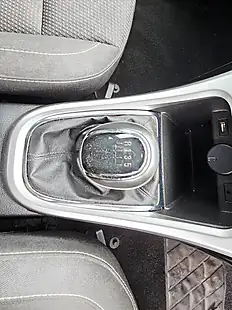 Used 2015 Vauxhall Astra Sri Silver - Interior and Exterior details 9