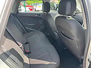 Used 2015 Vauxhall Astra Sri Silver - Interior and Exterior details 10