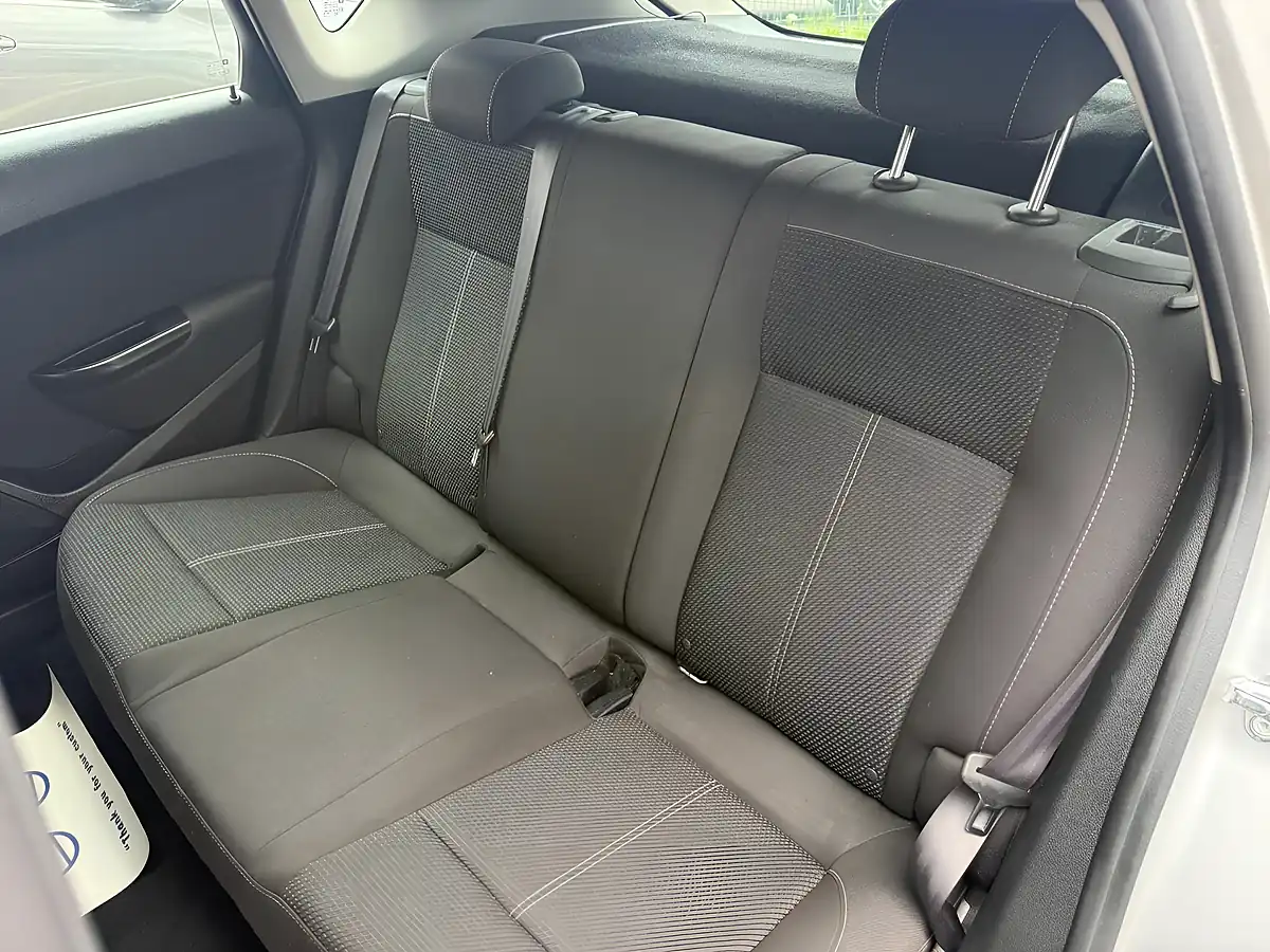 Used 2015 Vauxhall Astra Sri Silver - Interior and Exterior details 13
