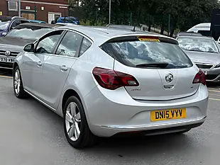 Used 2015 Vauxhall Astra Sri Silver - Interior and Exterior details 4