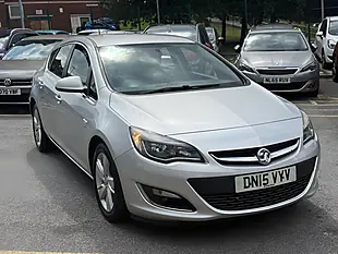 Used 2015 Vauxhall Astra Sri Silver - Interior and Exterior details 5