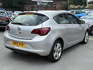 Used 2015 Vauxhall Astra Sri Silver - Interior and Exterior details 9
