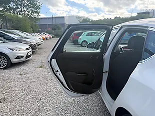 Used 2015 Vauxhall Astra Sri White - Interior and Exterior details 12