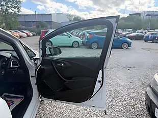 Used 2015 Vauxhall Astra Sri White - Interior and Exterior details 14