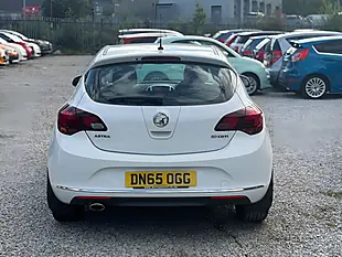 Used 2015 Vauxhall Astra Sri White - Interior and Exterior details 5