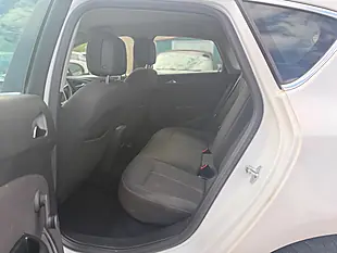 Used 2015 Vauxhall Astra Sri White - Interior and Exterior details 9