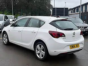 Used 2015 Vauxhall Astra Sri White - Interior and Exterior details 4