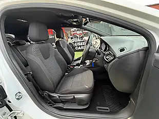 Used 2015 Vauxhall Astra Sri White - Interior and Exterior details 16