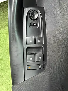 Used 2015 Vauxhall Astra Sri White - Interior and Exterior details 17