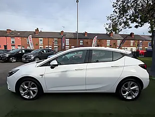 Used 2015 Vauxhall Astra Sri White - Interior and Exterior details 8