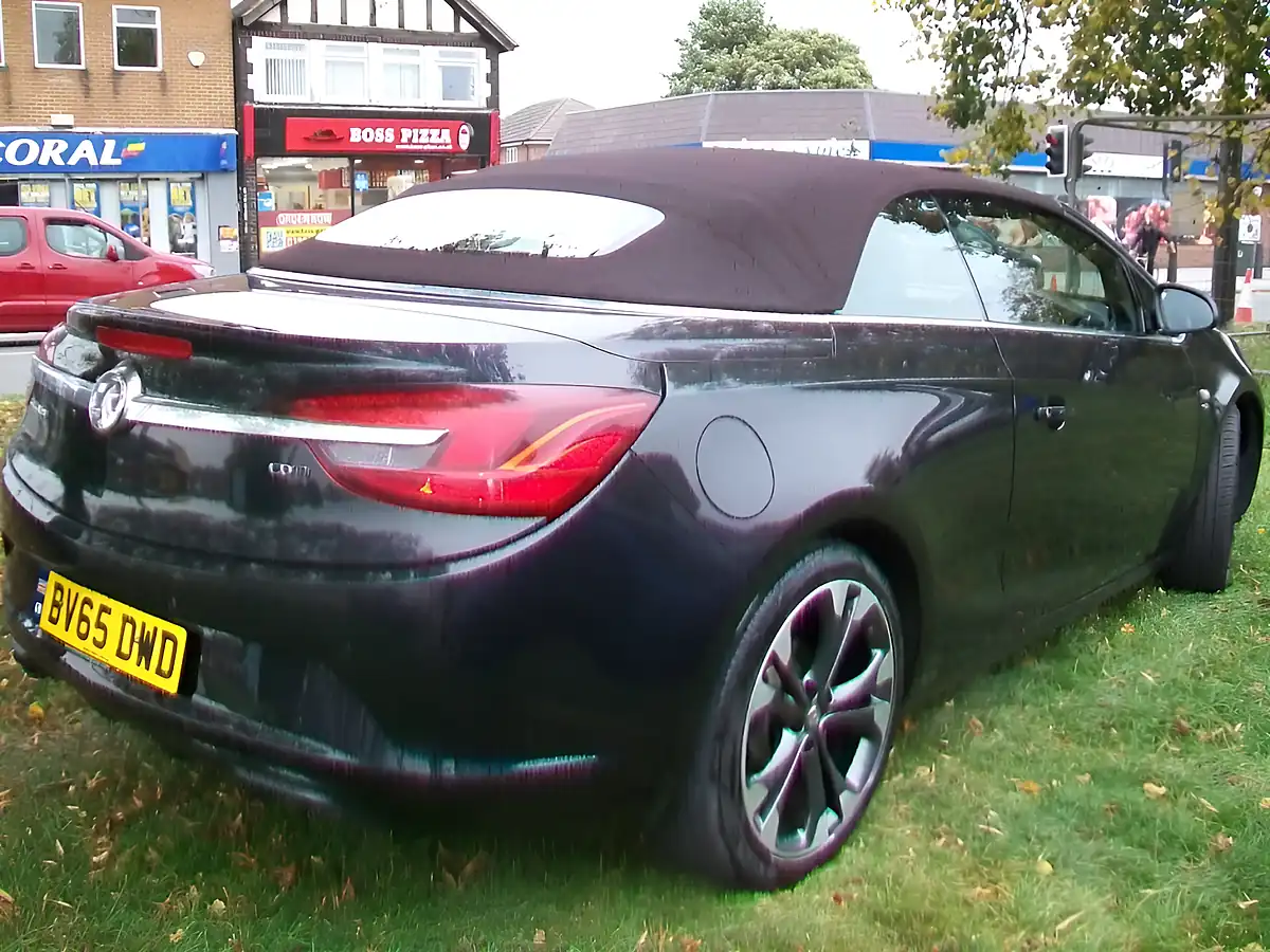 Used 2015 Vauxhall Cascada Elite Black - Interior and Exterior details 4