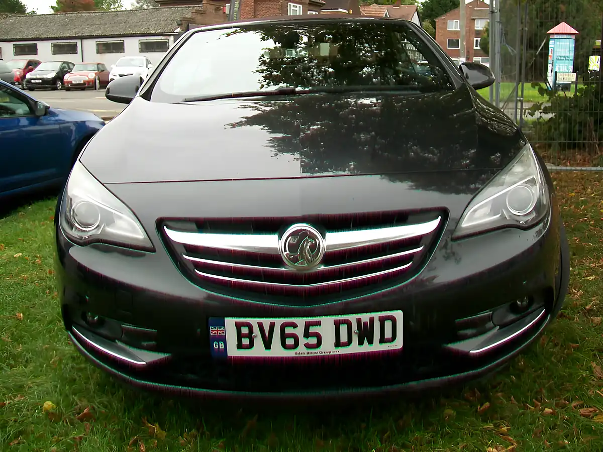 Used 2015 Vauxhall Cascada Elite Black - Interior and Exterior details 6