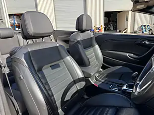 Used 2015 Vauxhall Cascada Elite S/S Summit White - Interior and Exterior details 10