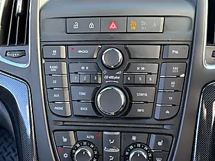 Used 2015 Vauxhall Cascada Elite S/S Summit White - Interior and Exterior details 17