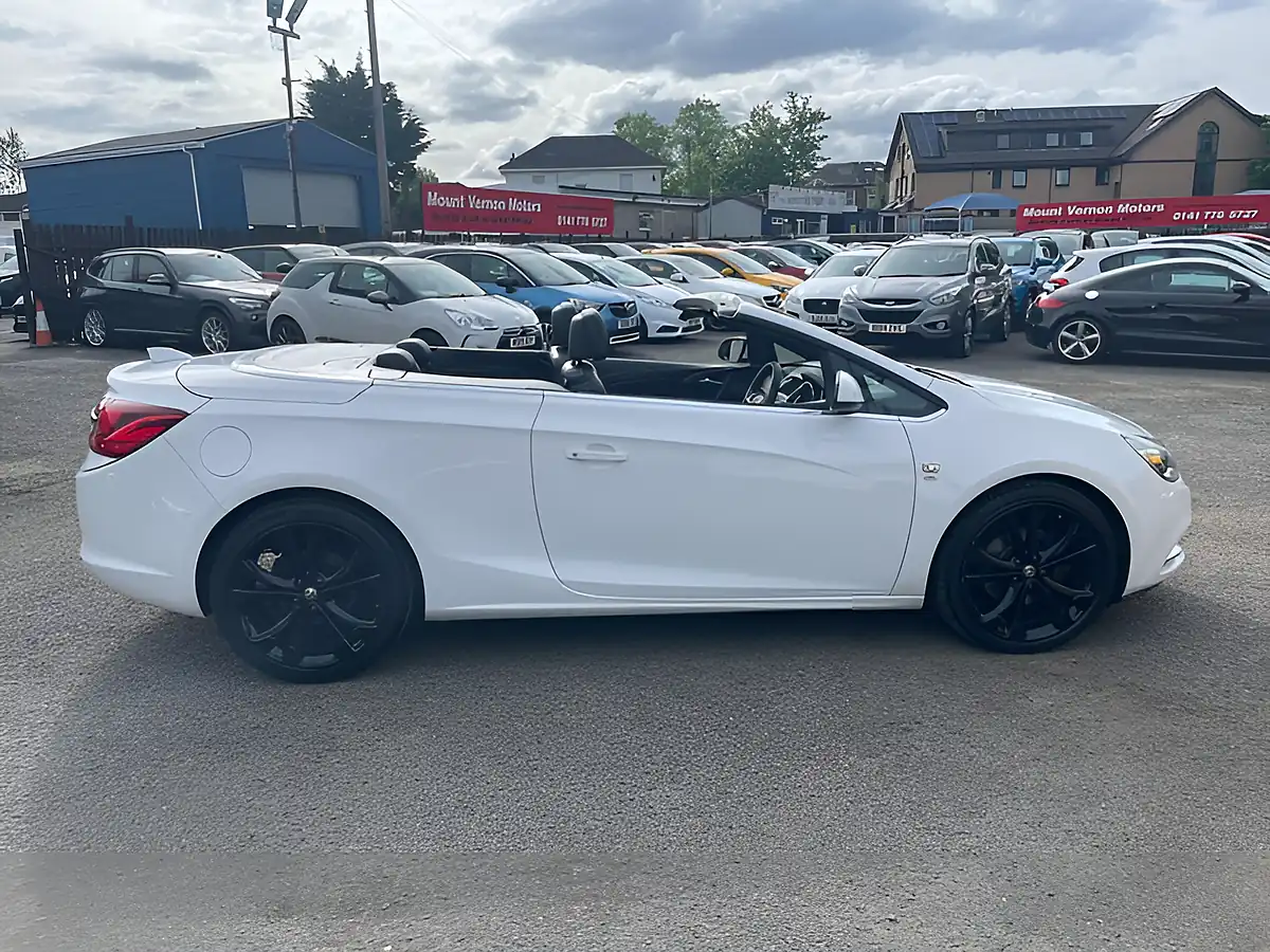 Used 2015 Vauxhall Cascada Elite White - Interior and Exterior details 9