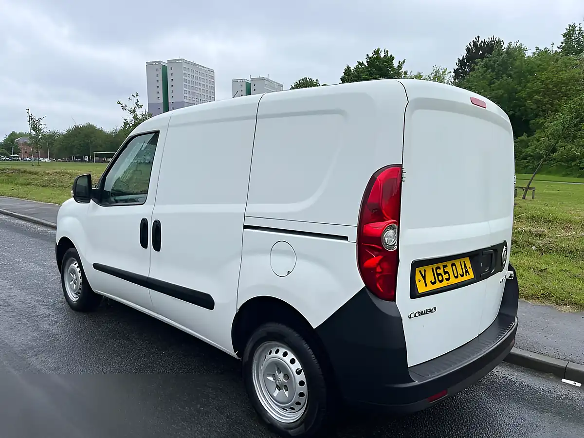 Used 2015 Vauxhall Combo Ecoflex White - Interior and Exterior details 3