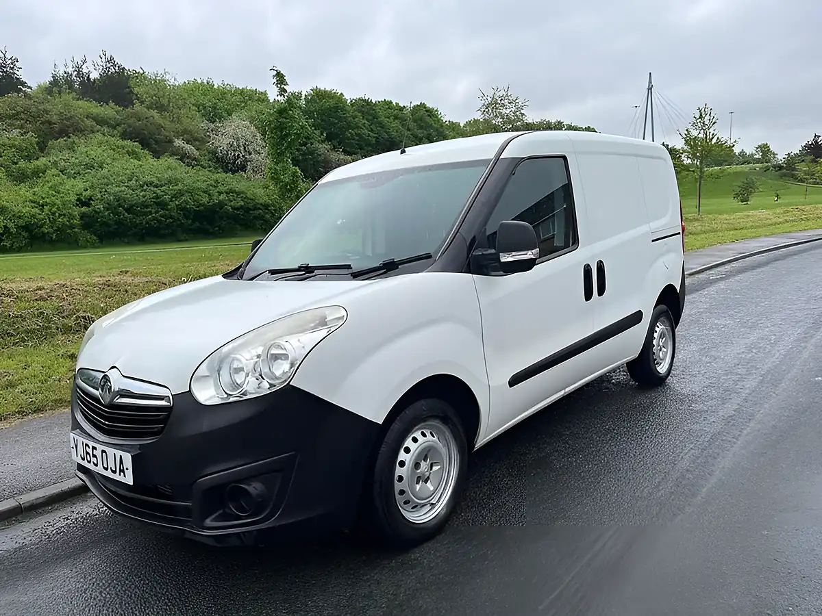 Used 2015 Vauxhall Combo Ecoflex White - Interior and Exterior details 5