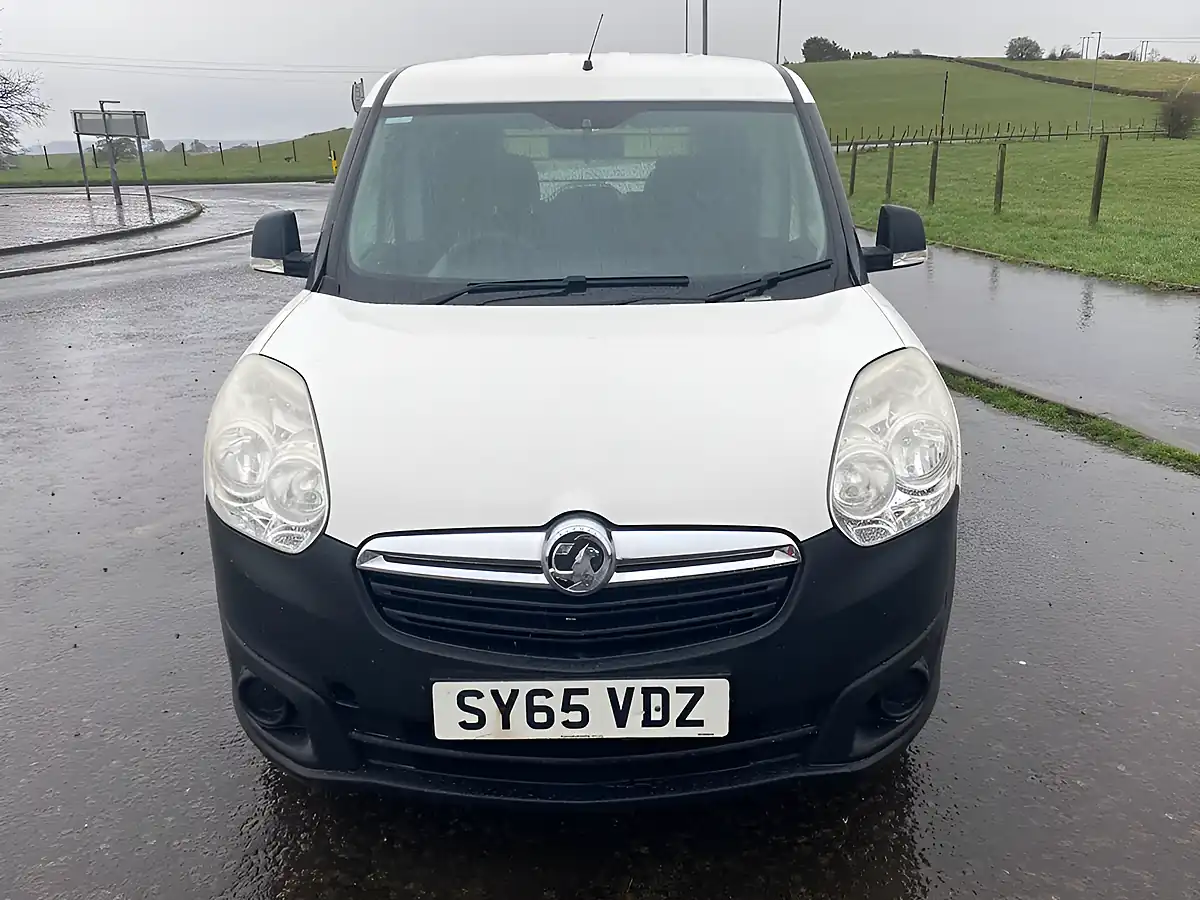 Used 2015 Vauxhall Combo Lwb Combi White - Interior and Exterior details 10