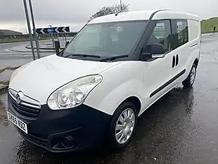 Used 2015 Vauxhall Combo Lwb Combi White - Interior and Exterior details 15