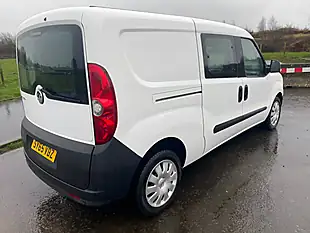 Used 2015 Vauxhall Combo Lwb Combi White - Interior and Exterior details 3