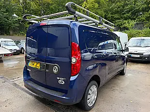 Used 2015 Vauxhall Combo Sportive Blue - Interior and Exterior details 10