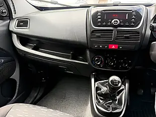 Used 2015 Vauxhall Combo Sportive Blue - Interior and Exterior details 16
