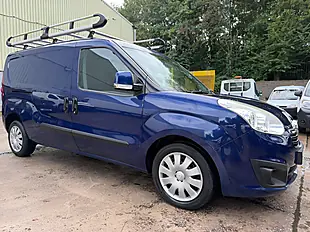 Used 2015 Vauxhall Combo Sportive Blue - Interior and Exterior details 2