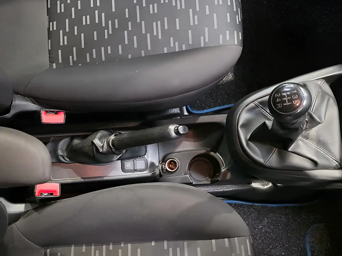 Used 2015 Vauxhall Combo Sportive Silver - Interior and Exterior details 11
