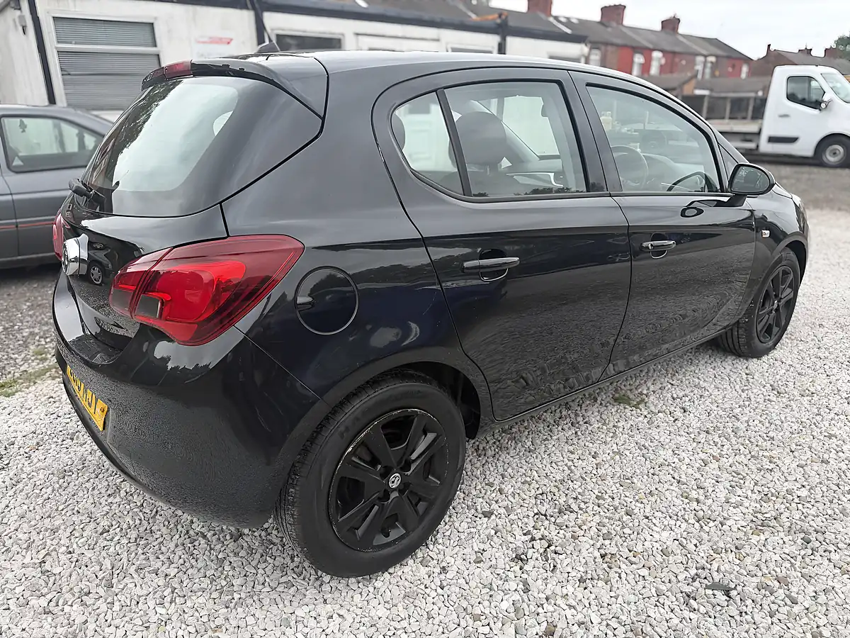 Used 2015 Vauxhall Corsa Design Black - Interior and Exterior details 7