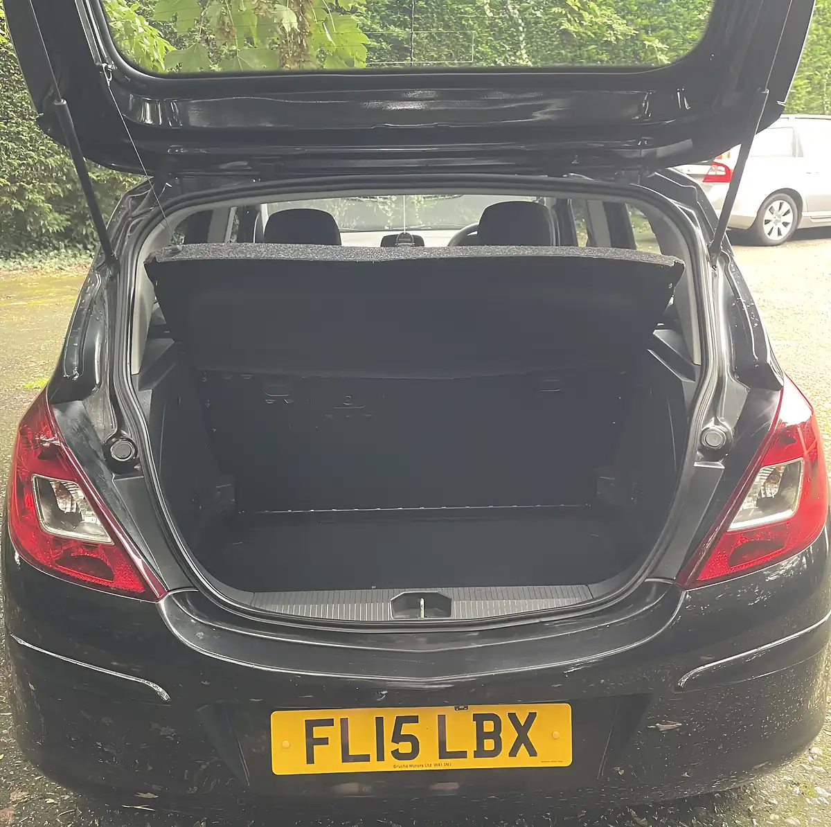 Used 2015 Vauxhall Corsa Design Black - Interior and Exterior details 12