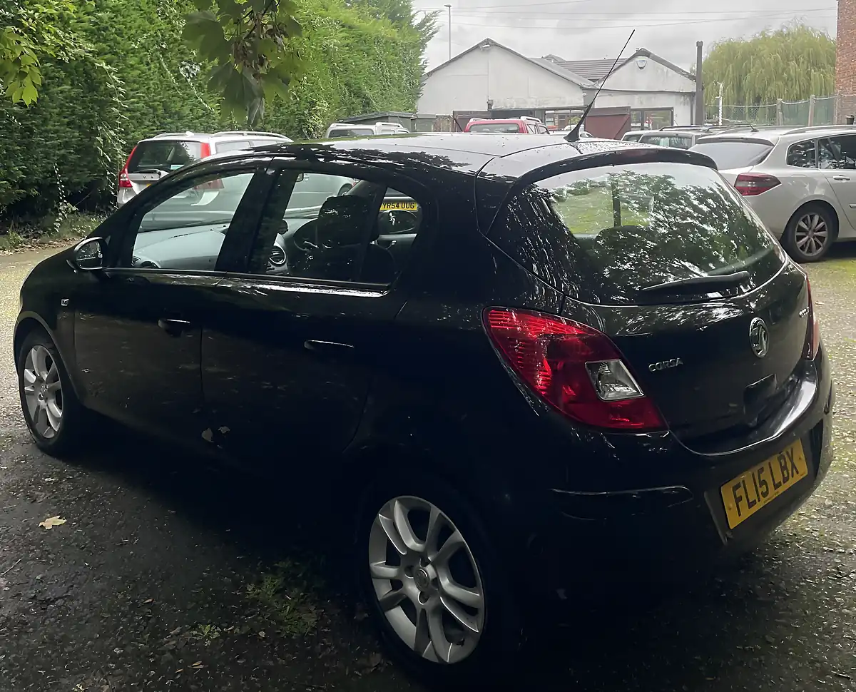 Used 2015 Vauxhall Corsa Design Black - Interior and Exterior details 4