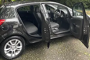 Used 2015 Vauxhall Corsa Design Black - Interior and Exterior details 7
