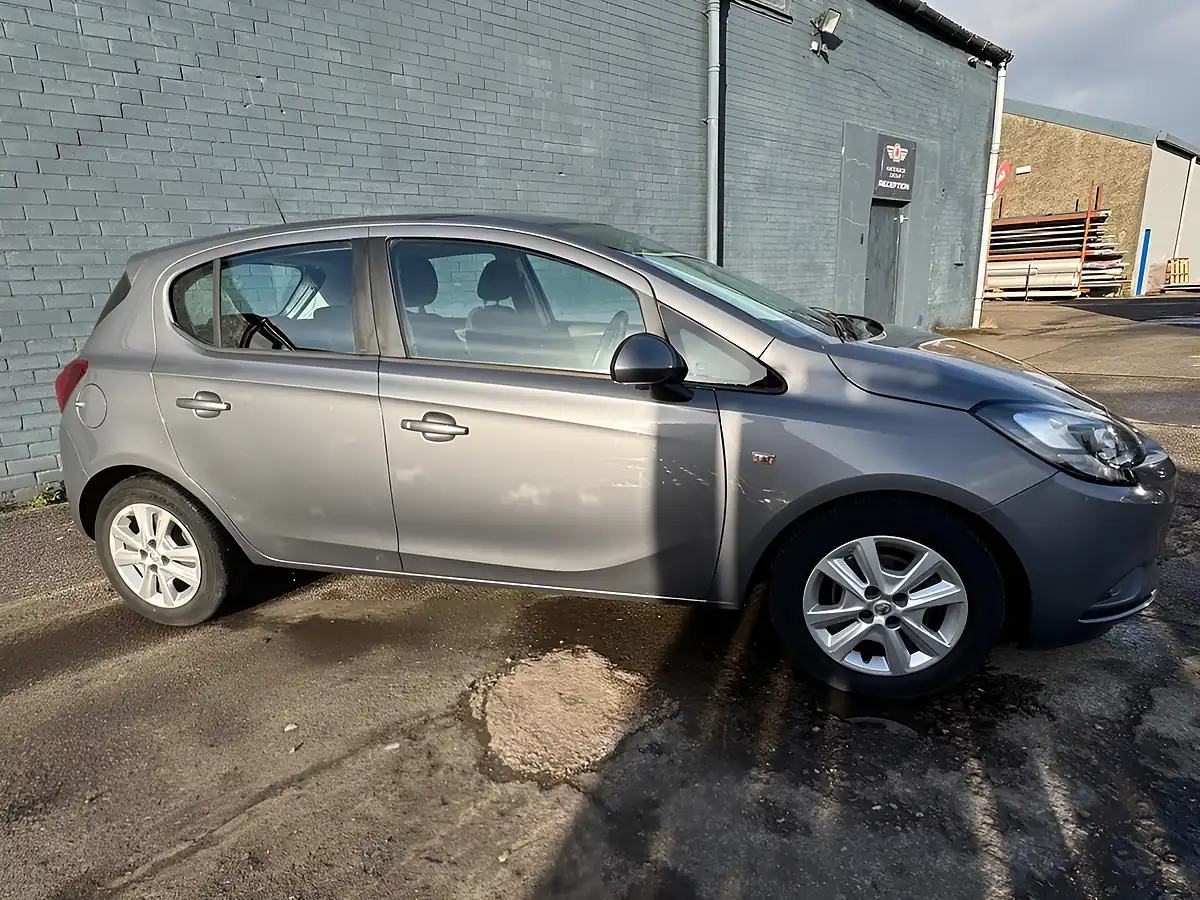 Used 2015 Vauxhall Corsa Design Grey - Interior and Exterior details 13