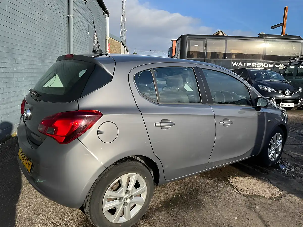 Used 2015 Vauxhall Corsa Design Grey - Interior and Exterior details 16