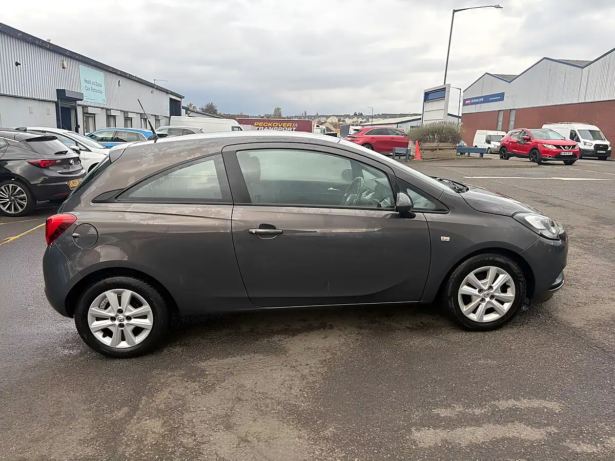 Used 2015 Vauxhall Corsa Design Grey - Interior and Exterior details 4