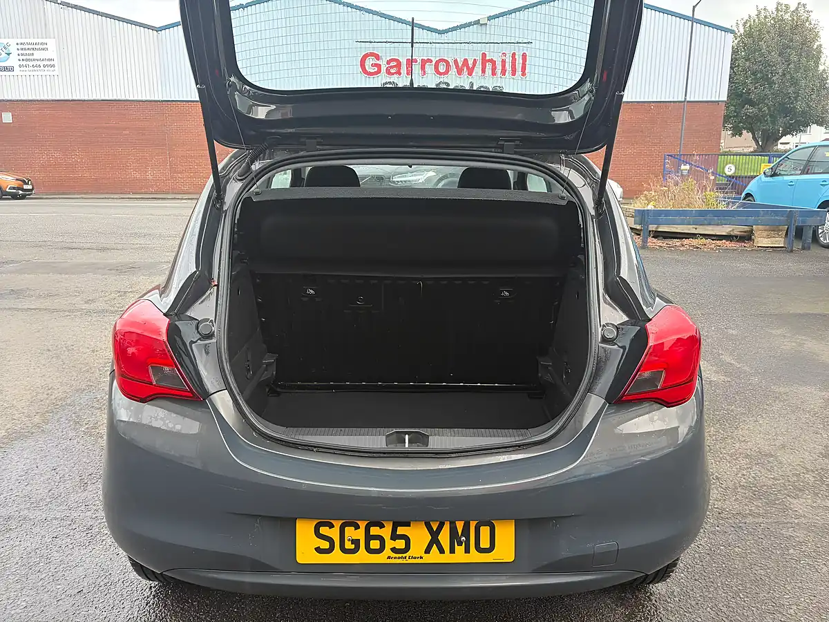 Used 2015 Vauxhall Corsa Design Grey - Interior and Exterior details 9
