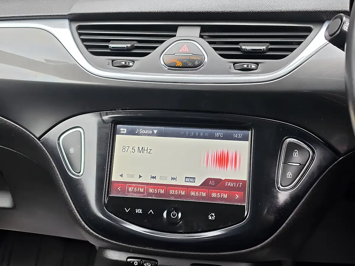 Used 2015 Vauxhall Corsa Design Red - Interior and Exterior details 10