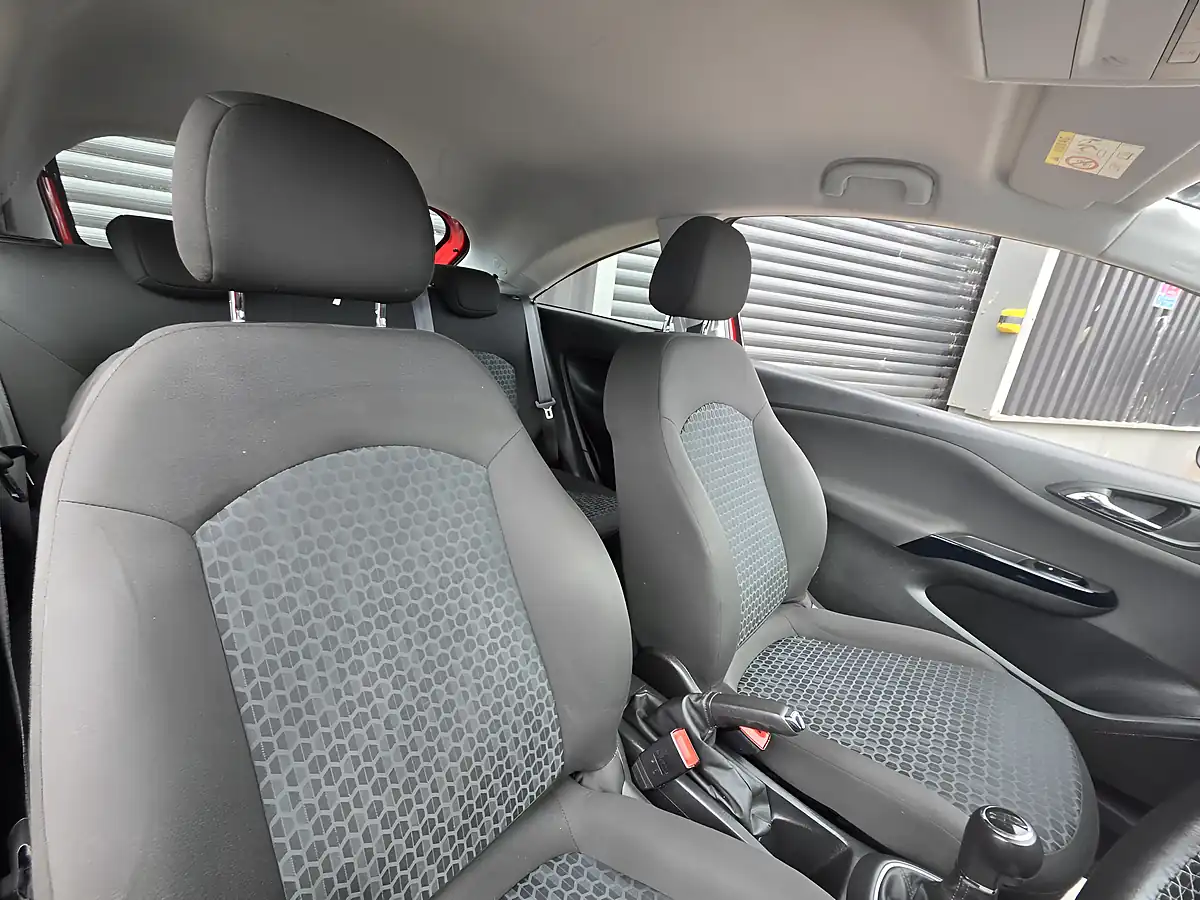 Used 2015 Vauxhall Corsa Design Red - Interior and Exterior details 4