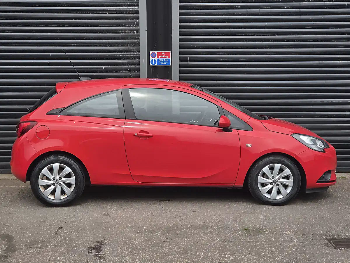 Used 2015 Vauxhall Corsa Design Red - Interior and Exterior details 6
