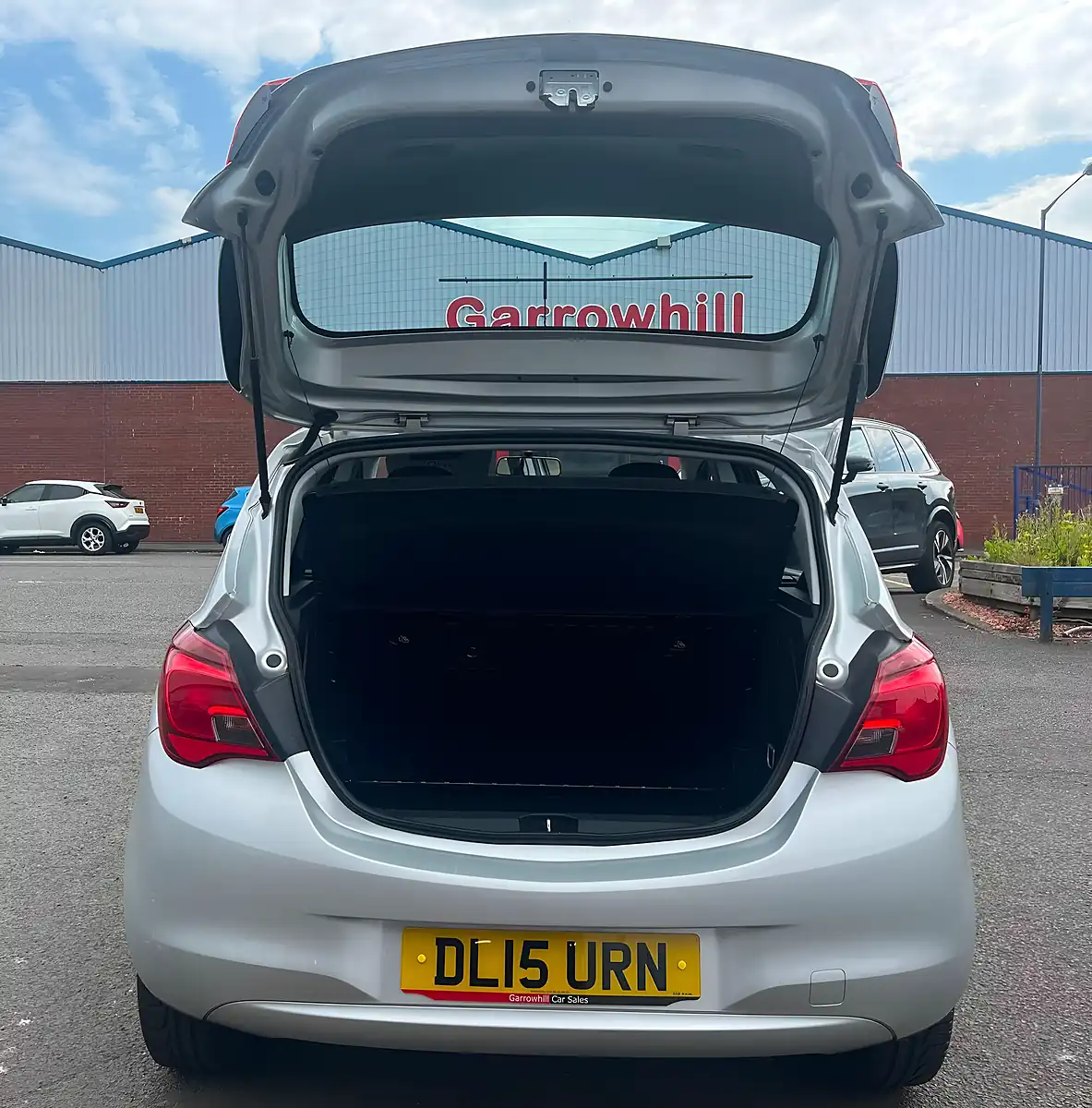 Used 2015 Vauxhall Corsa Design Silver - Interior and Exterior details 10