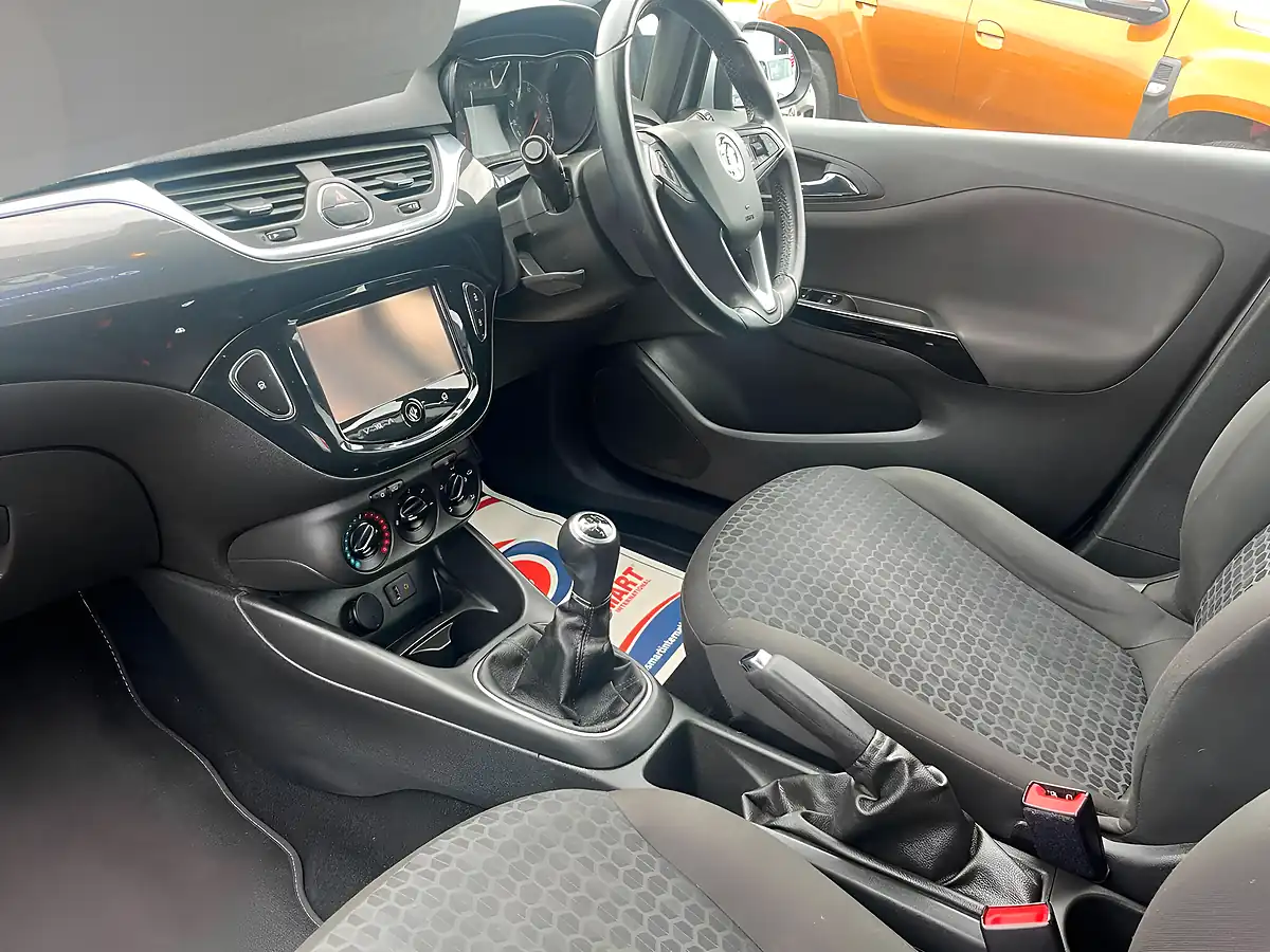 Used 2015 Vauxhall Corsa Design Silver - Interior and Exterior details 15