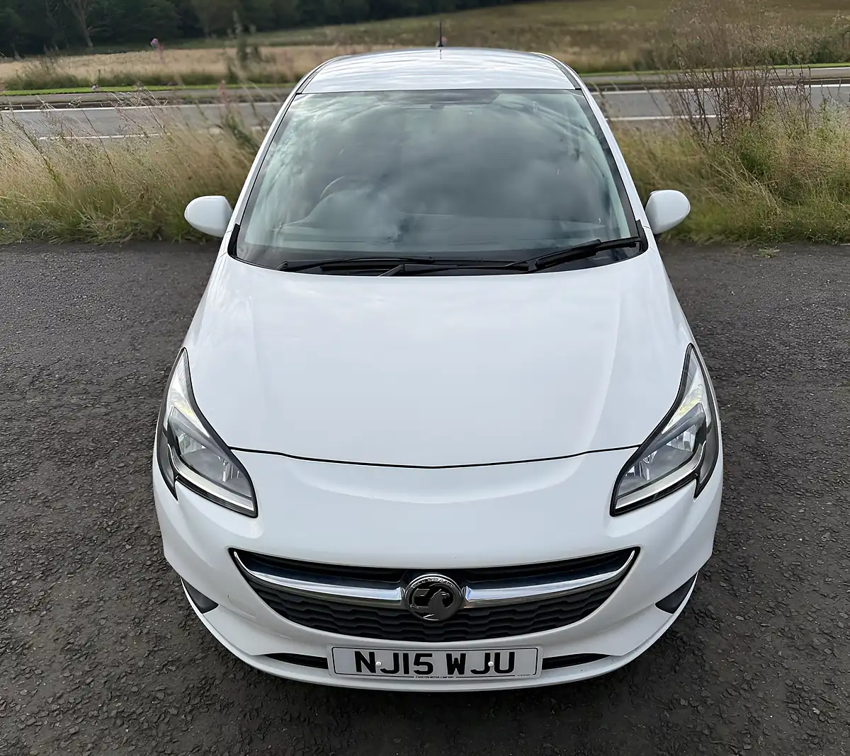 Used 2015 Vauxhall Corsa Design White - Interior and Exterior details 16