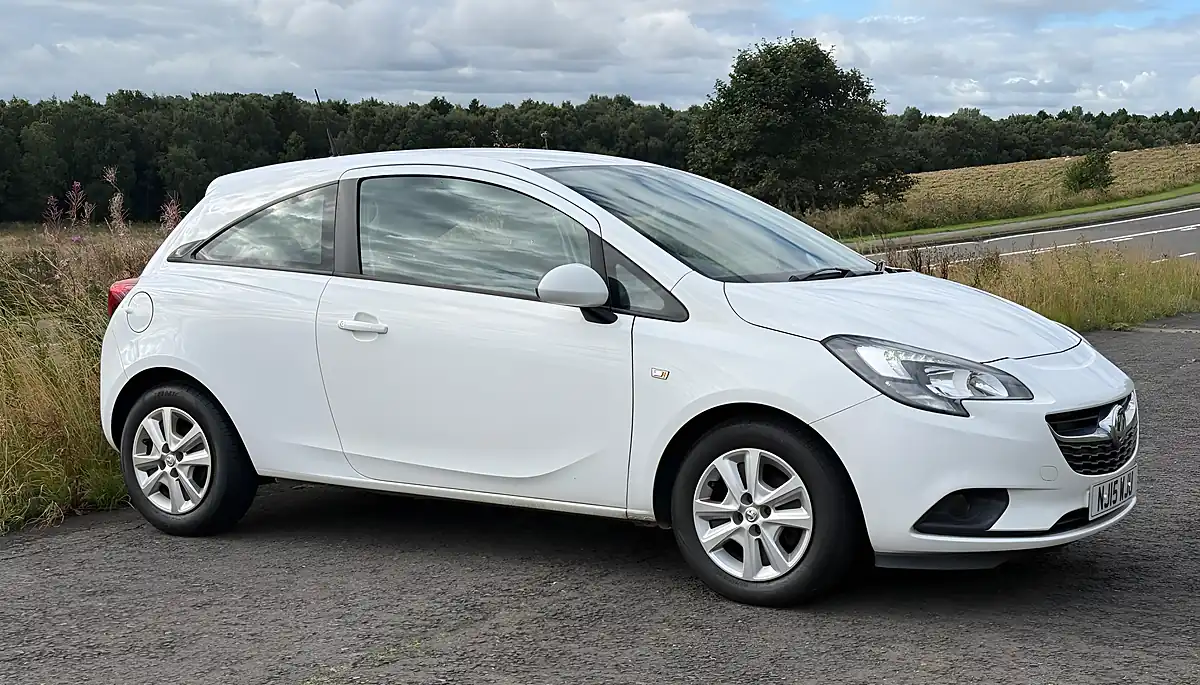 Used 2015 Vauxhall Corsa Design White - Interior and Exterior details 2