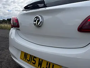 Used 2015 Vauxhall Corsa Design White - Interior and Exterior details 20