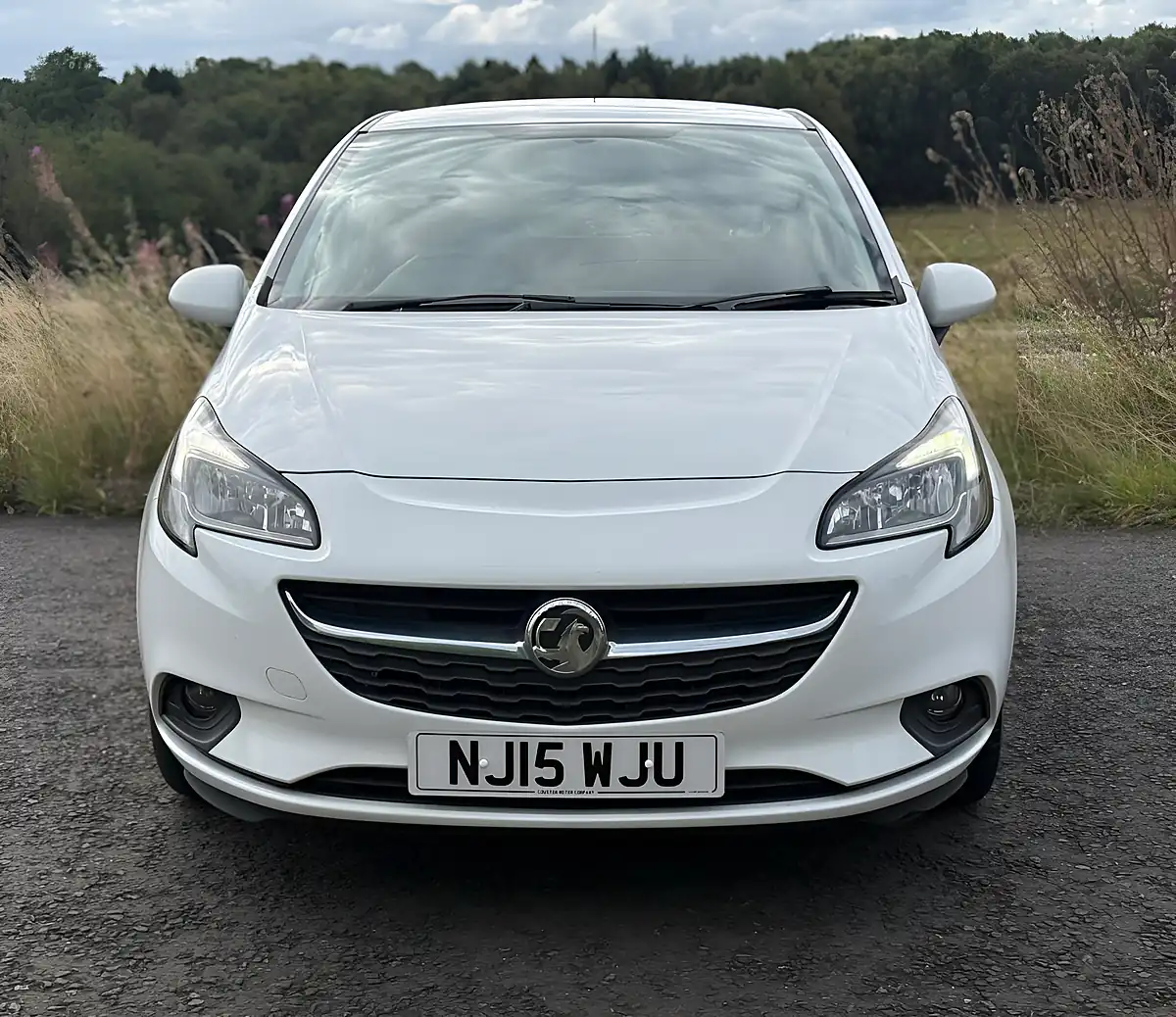 Used 2015 Vauxhall Corsa Design White - Interior and Exterior details 3