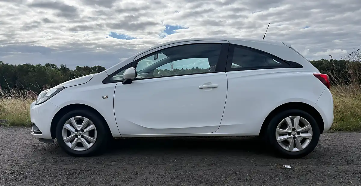 Used 2015 Vauxhall Corsa Design White - Interior and Exterior details 8