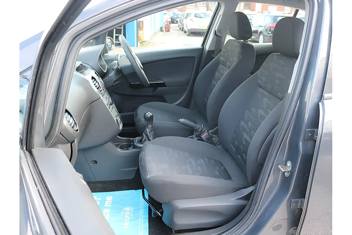 Used 2015 Vauxhall Corsa Ecoflex S Grey - Interior and Exterior details 5