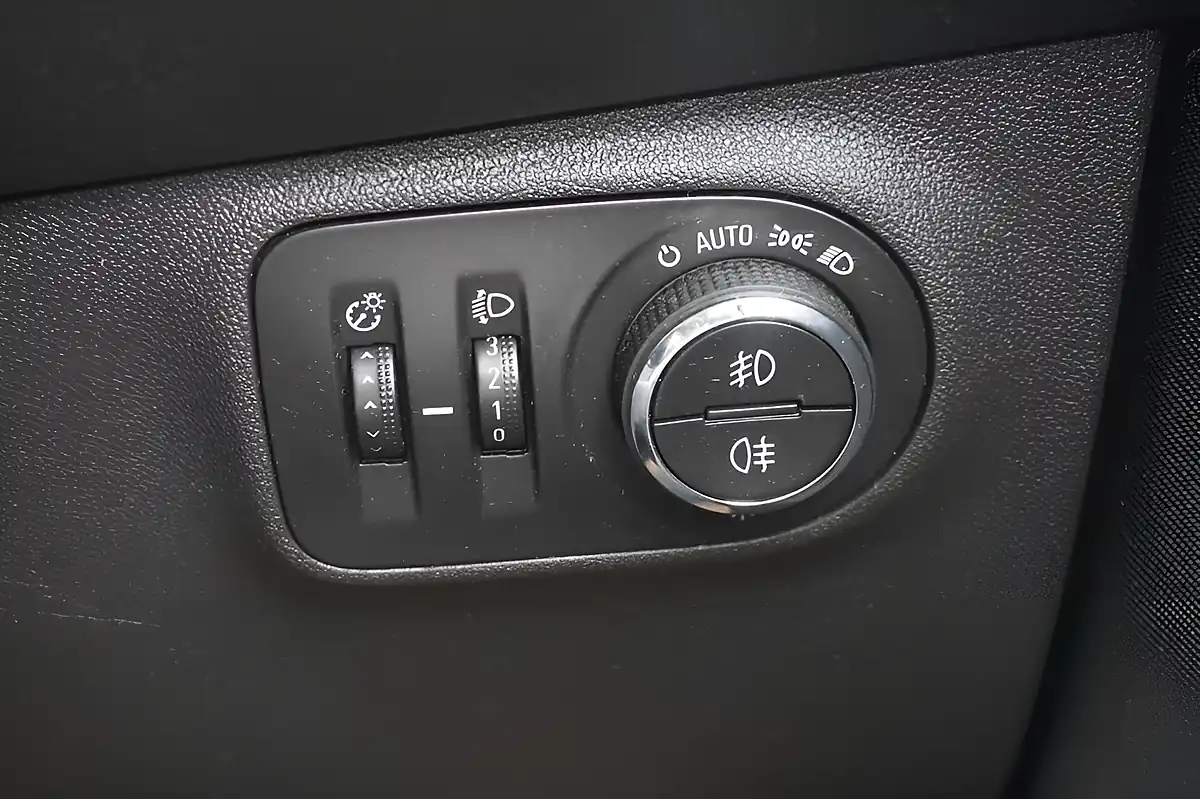 Used 2015 Vauxhall Corsa Energy Black - Interior and Exterior details 20