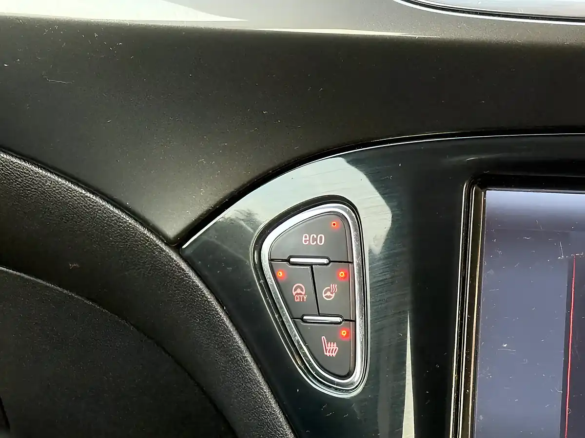 Used 2015 Vauxhall Corsa Energy Black - Interior and Exterior details 16