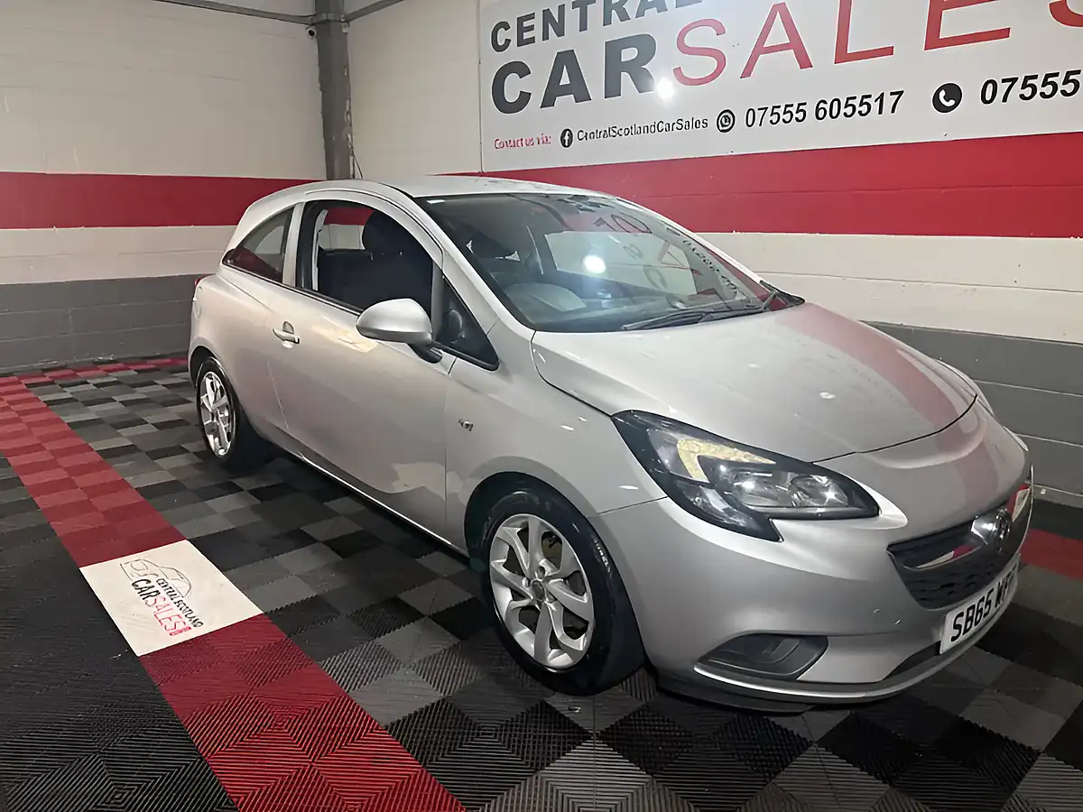 Used 2015 Vauxhall Corsa Energy Silver - Front View